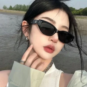 BALENCIAGA バレンシアガ 2026 サングラス 数量限定 VIP価格 商品画像 1