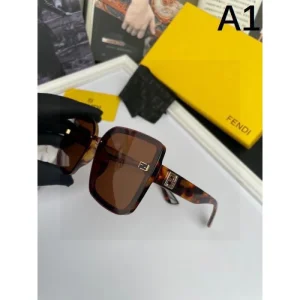 FENDI フェンデイ 2026 サングラス シーズンの流行にチェック 商品画像 1