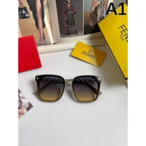 FENDI フェンデイ 2026 サングラス 先シーズンに引き続き新品 商品画像 1
