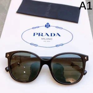 PRADA プラダ 2026 サングラス ファッションに新しい色 商品画像 1