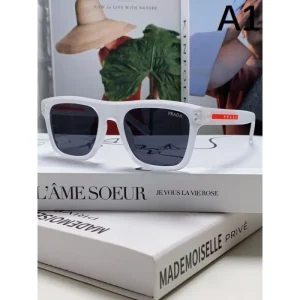 PRADA プラダ 2026 サングラス 夏のおでかけにもぴったり 商品画像 1