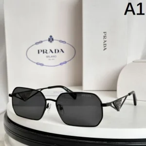 PRADA プラダ 2026 サングラス 夏に向けて使えるスタイル 商品画像 1
