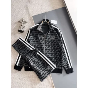 2025FW 上下セット VALENTINO ヴァレンティノ 冬に映える定番スタイル 商品画像 1