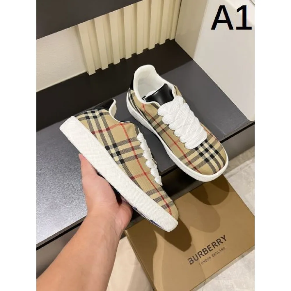 BURBERRY バーバリー 2025SS この春夏注目すべき メンズ用 カジュアルシューズ 商品画像 1
