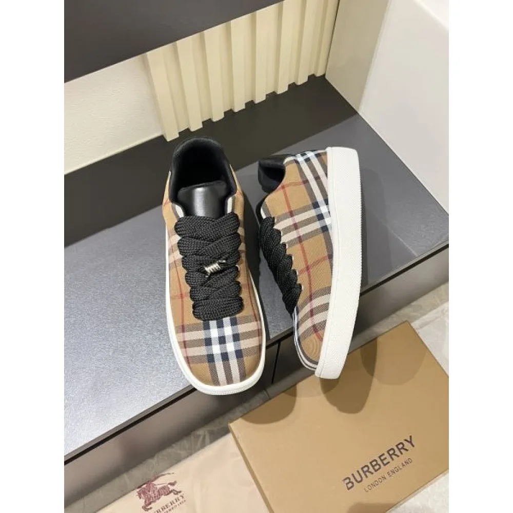 BURBERRY バーバリー 2025SS この春夏注目すべき メンズ用 カジュアルシューズ 商品画像 5
