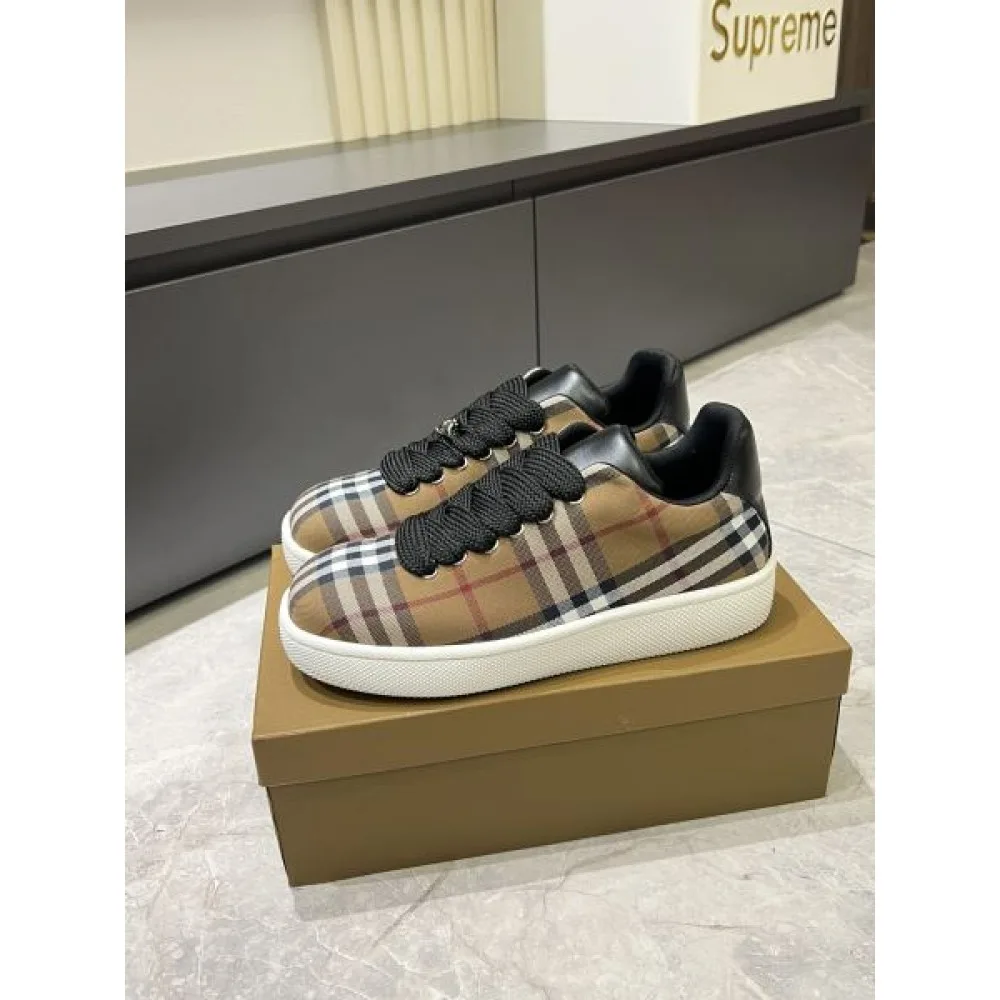 BURBERRY バーバリー 2025SS この春夏注目すべき メンズ用 カジュアルシューズ 商品画像 6