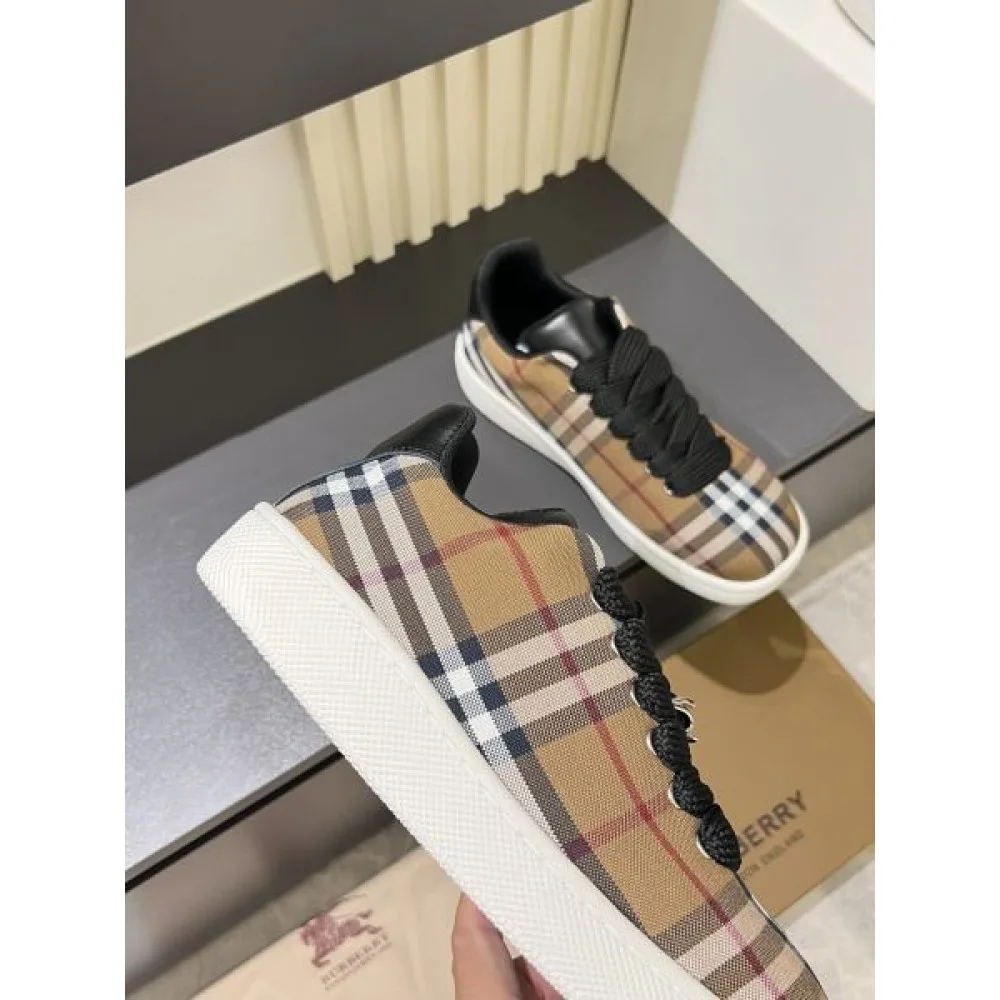 BURBERRY バーバリー 2025SS この春夏注目すべき メンズ用 カジュアルシューズ 商品画像 7