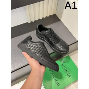 BOTTEGA VENETA ボッテガヴェネタ 2025SS 売切必至 メンズ用 カジュアルシューズ 商品画像 1