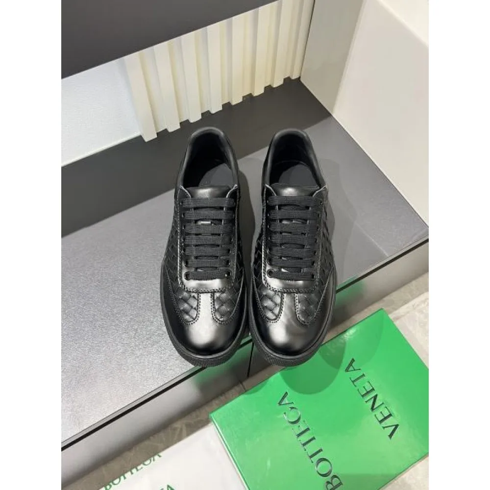 BOTTEGA VENETA ボッテガヴェネタ 2025SS 売切必至 メンズ用 カジュアルシューズ 商品画像 3