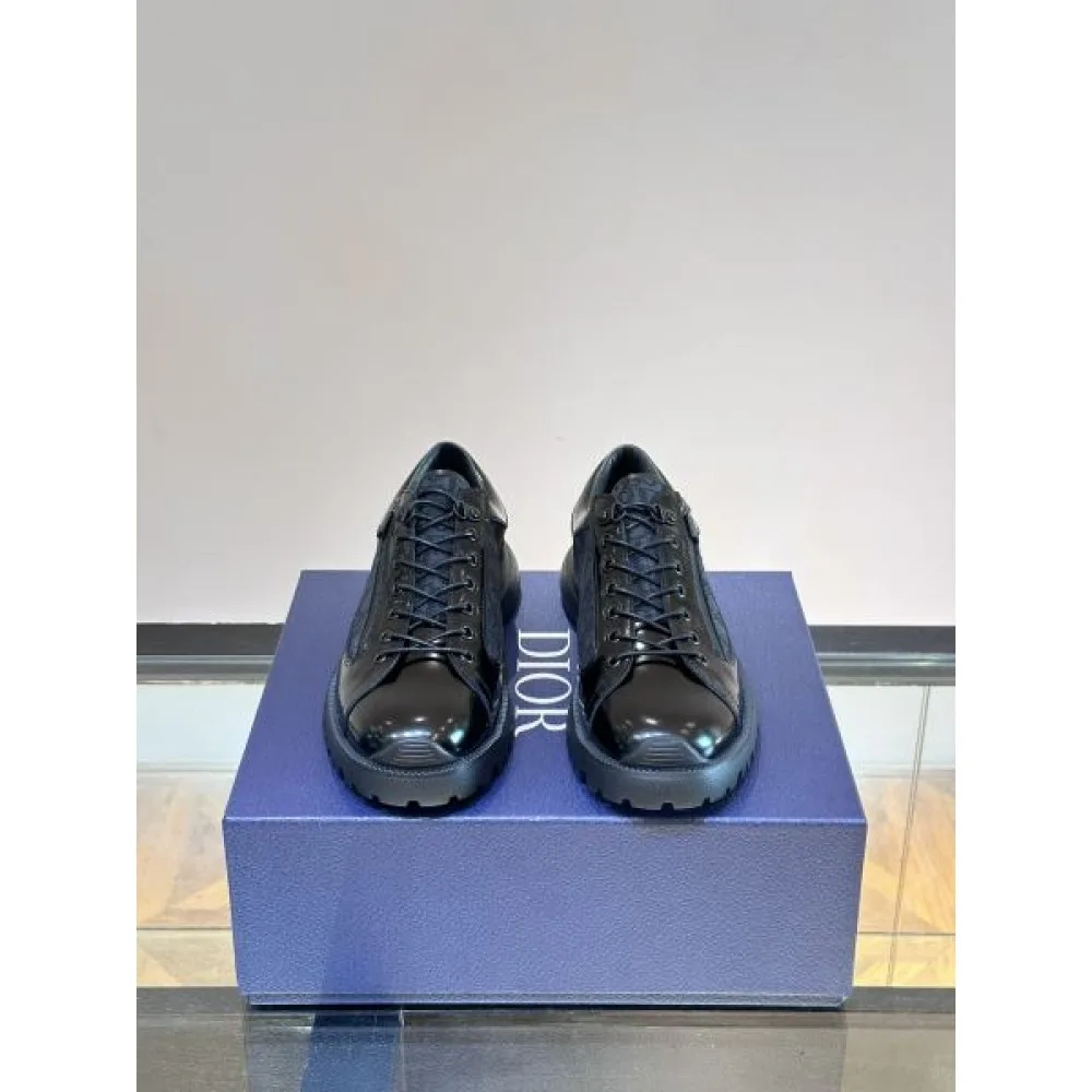 DIOR ディオール 2025SS 印象に残るデザイン メンズ用 カジュアルシューズ 商品画像 3
