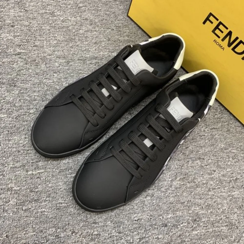 FENDI フェンデイ 2025SS 新作愛用セレブ多数 メンズ用 カジュアルシューズ 商品画像 3