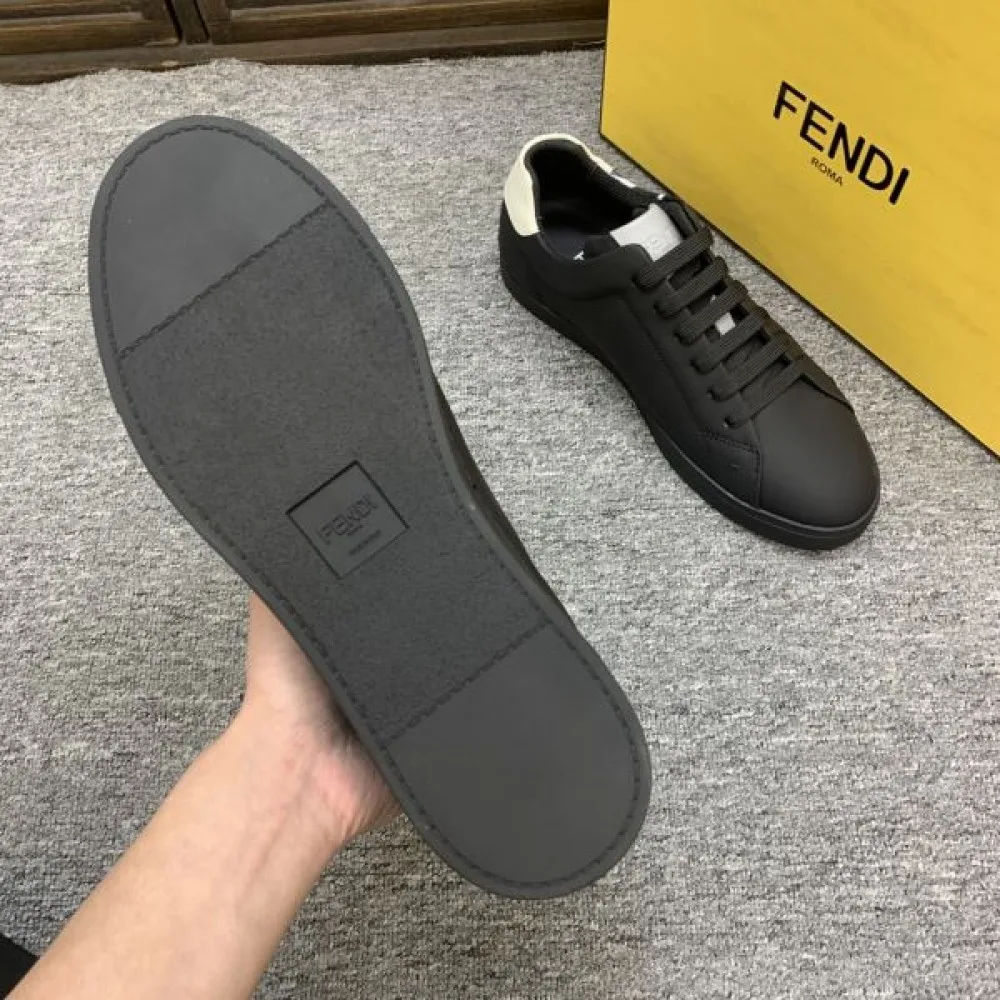FENDI フェンデイ 2025SS 新作愛用セレブ多数 メンズ用 カジュアルシューズ 商品画像 9
