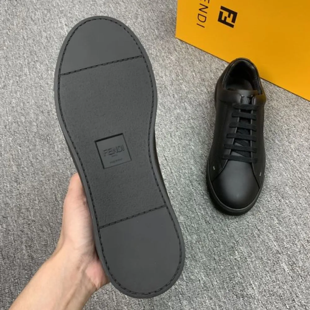 FENDI フェンデイ 2025SS すぐお届け春夏新作 メンズ用 カジュアルシューズ 商品画像 9