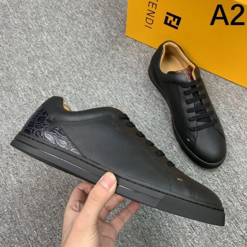 FENDI フェンデイ 2025SS 大切な方へのギフト メンズ用 カジュアルシューズ 商品画像 2
