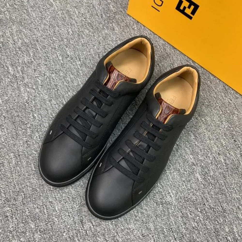FENDI フェンデイ 2025SS 大切な方へのギフト メンズ用 カジュアルシューズ 商品画像 4
