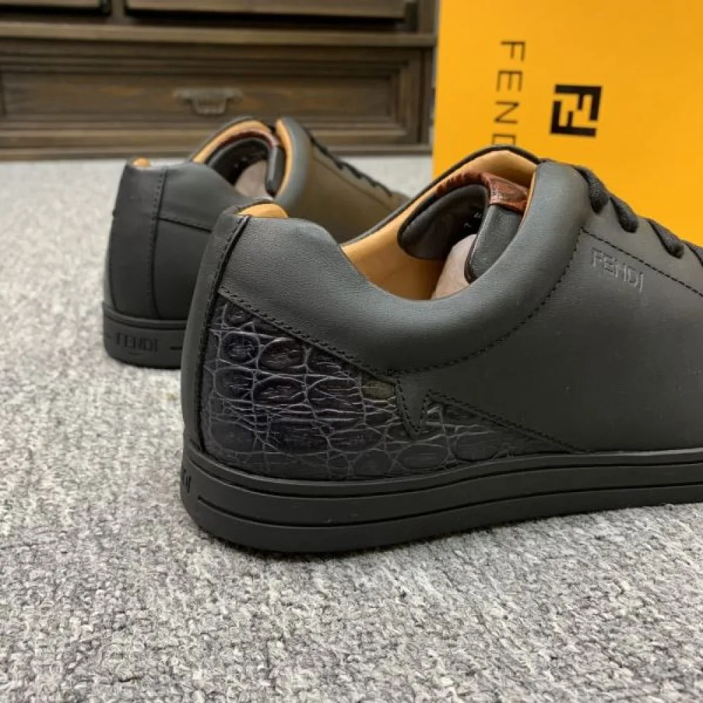 FENDI フェンデイ 2025SS 大切な方へのギフト メンズ用 カジュアルシューズ 商品画像 8