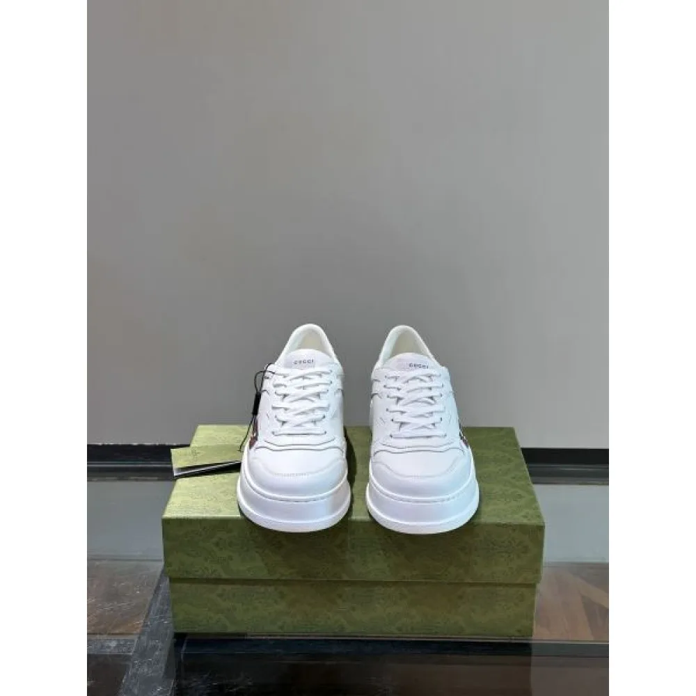 GUCCI グッチ 2025SS 流行の注目ブランド メンズ用 カジュアルシューズ 商品画像 3