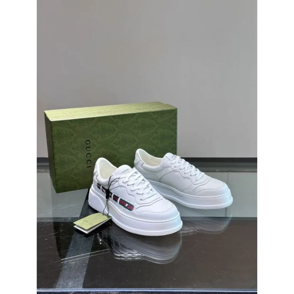 GUCCI グッチ 2025SS 流行の注目ブランド メンズ用 カジュアルシューズ 商品画像 5