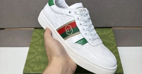 2025秋冬新作 GUCCI グッチ メンズ カジュアルシューズ 冬季トレンドを先取り 商品画像 11