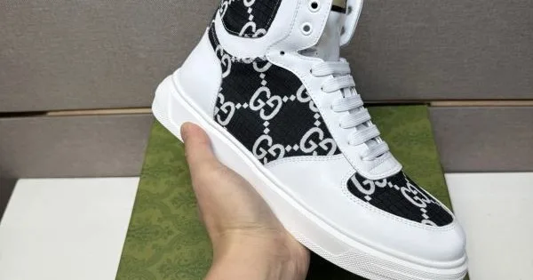 2025秋冬新作 GUCCI グッチ メンズ カジュアルシューズ 定番人気の最新バージョン 商品画像 11