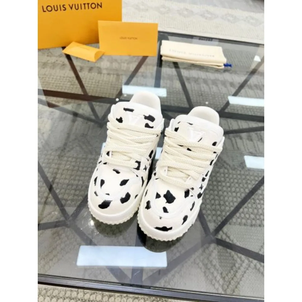 LOUIS VUITTON ルイヴィトン 2025SS 限定価格 メンズ用 カジュアルシューズ 商品画像 3