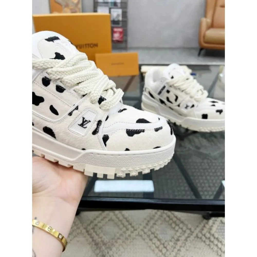 LOUIS VUITTON ルイヴィトン 2025SS 限定価格 メンズ用 カジュアルシューズ 商品画像 6