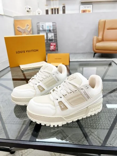 LOUIS VUITTON ルイヴィトン 2025SS 人気爆発 メンズ用 カジュアルシューズ 商品画像 10