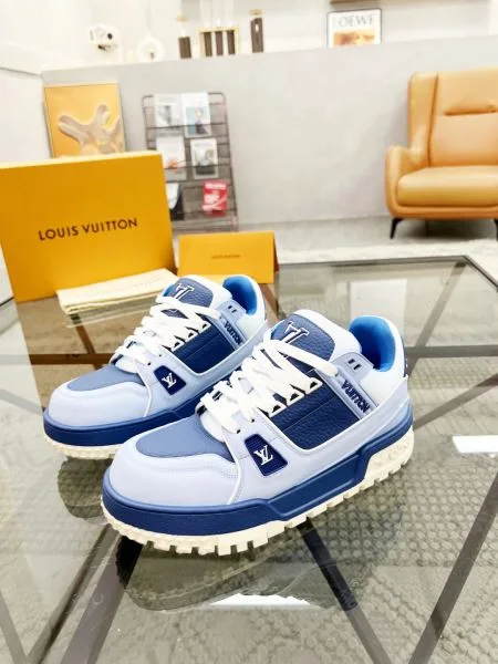 LOUIS VUITTON ルイヴィトン 2025SS 品の良い メンズ用 カジュアルシューズ 商品画像 10