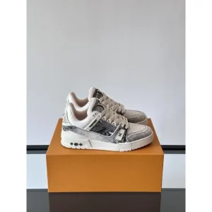 LOUIS VUITTON ルイヴィトン 2025SS 注目No.1 メンズ用 カジュアルシューズ 商品画像 1