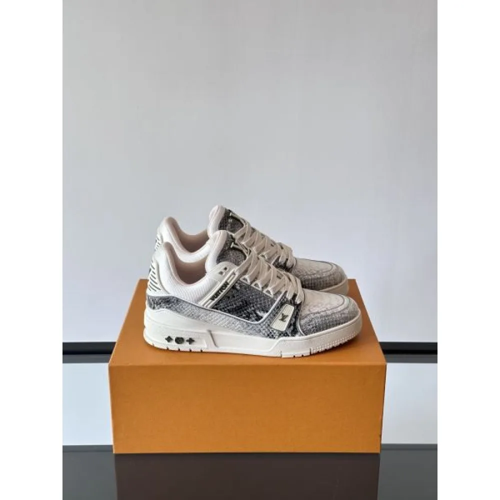 LOUIS VUITTON ルイヴィトン 2025SS 注目No.1 メンズ用 カジュアルシューズ 商品画像 1