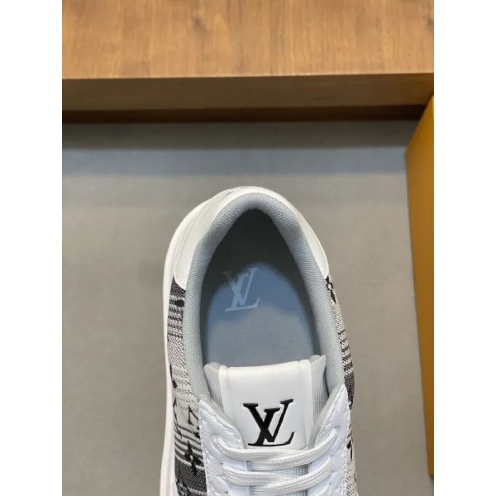 LOUIS VUITTON ルイヴィトン 2025SS 先行発売限定 メンズ用 カジュアルシューズ 商品画像 8