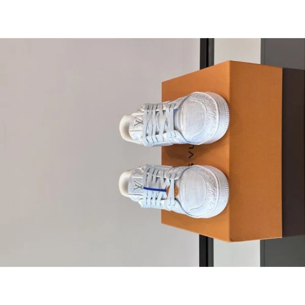 LOUIS VUITTON ルイヴィトン 2025SS 現地価格sale メンズ用 カジュアルシューズ 商品画像 2