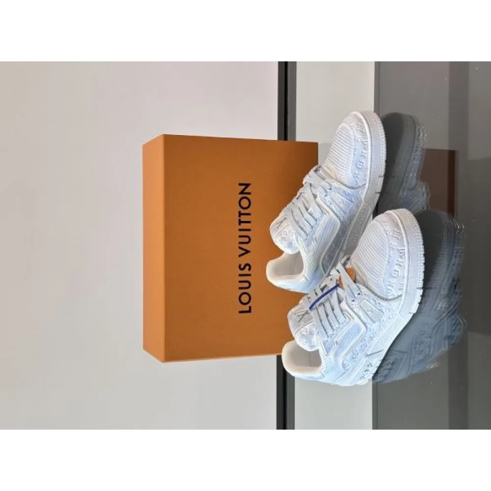 LOUIS VUITTON ルイヴィトン 2025SS 現地価格sale メンズ用 カジュアルシューズ 商品画像 5