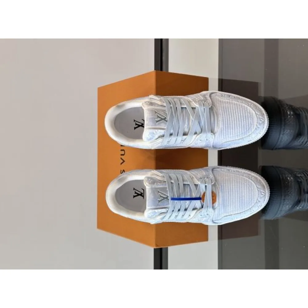 LOUIS VUITTON ルイヴィトン 2025SS 現地価格sale メンズ用 カジュアルシューズ 商品画像 6