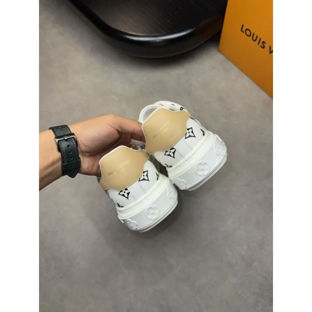 LOUIS VUITTON ルイヴィトン 2025SS 限定デザイン メンズ用 カジュアルシューズ 商品画像 9