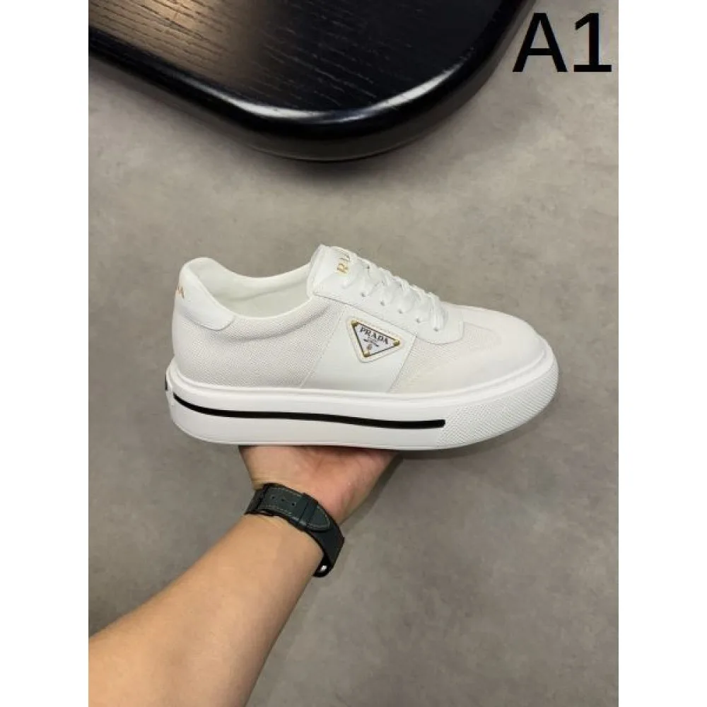 PRADA プラダ 2025SS 累積売上総額第1位 メンズ用 カジュアルシューズ 商品画像 1