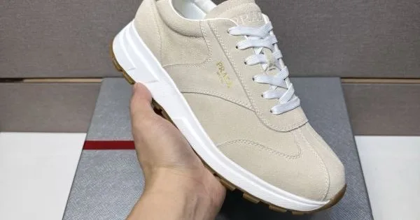 2025秋冬新作 PRADA プラダ メンズ カジュアルシューズ 大人の洗練スタイル 商品画像 11