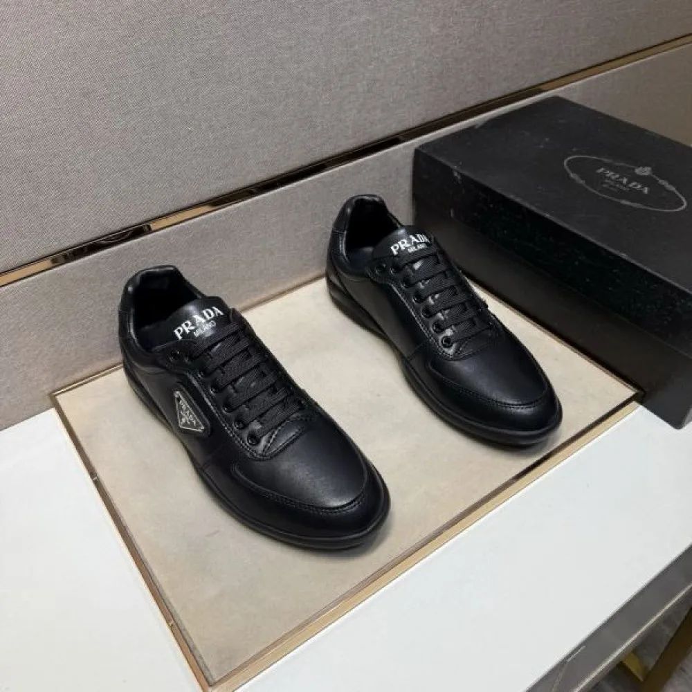 2025秋冬新作 PRADA プラダ メンズ カジュアルシューズ 定番モデルを求める方に最適 商品画像 3