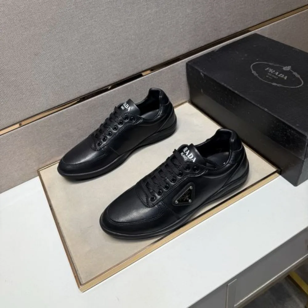 2025秋冬新作 PRADA プラダ メンズ カジュアルシューズ 定番モデルを求める方に最適 商品画像 4