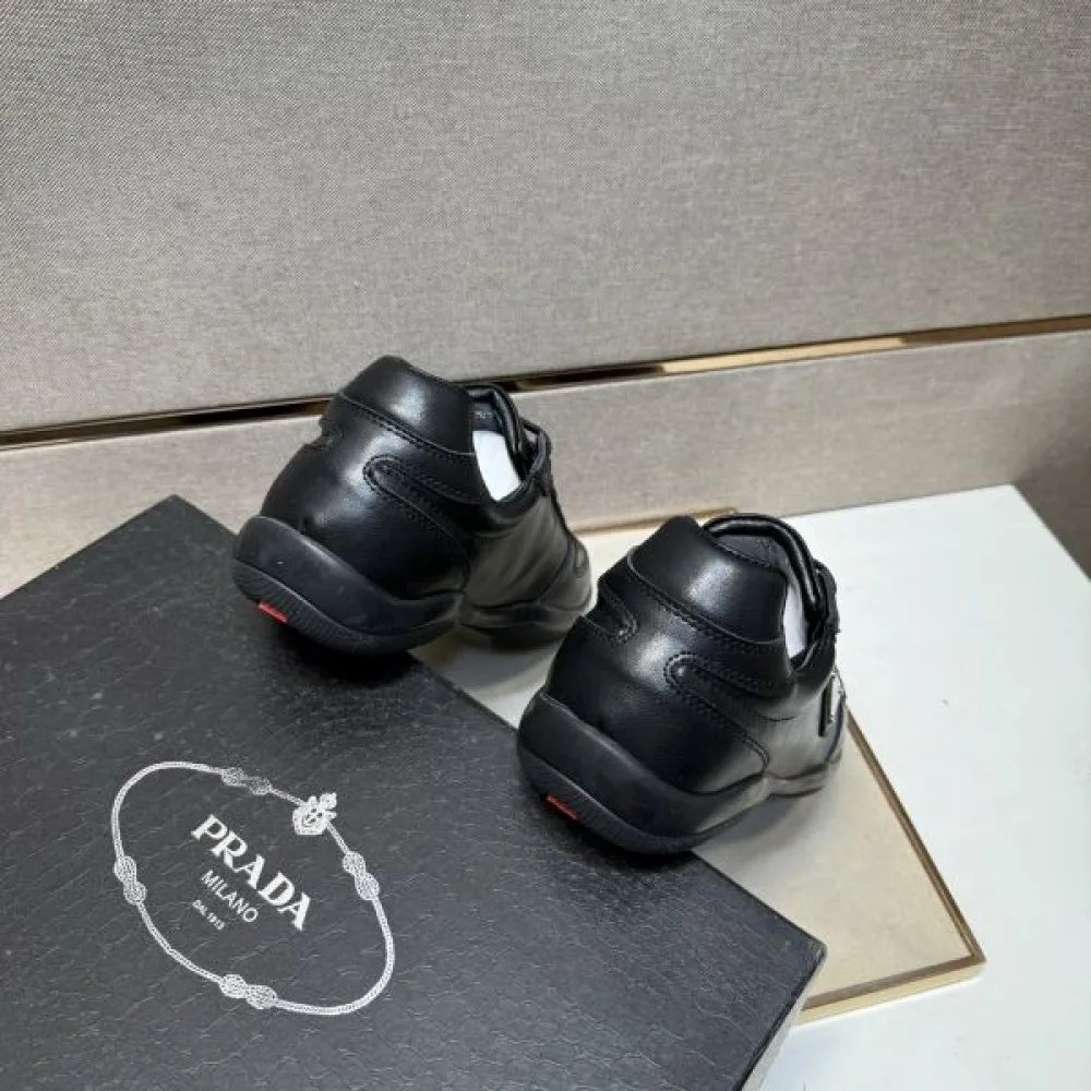 2025秋冬新作 PRADA プラダ メンズ カジュアルシューズ 定番モデルを求める方に最適 商品画像 9