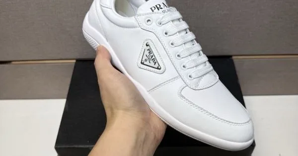 2025秋冬新作 PRADA プラダ メンズ カジュアルシューズ 定番モデルを求める方に最適 商品画像 11