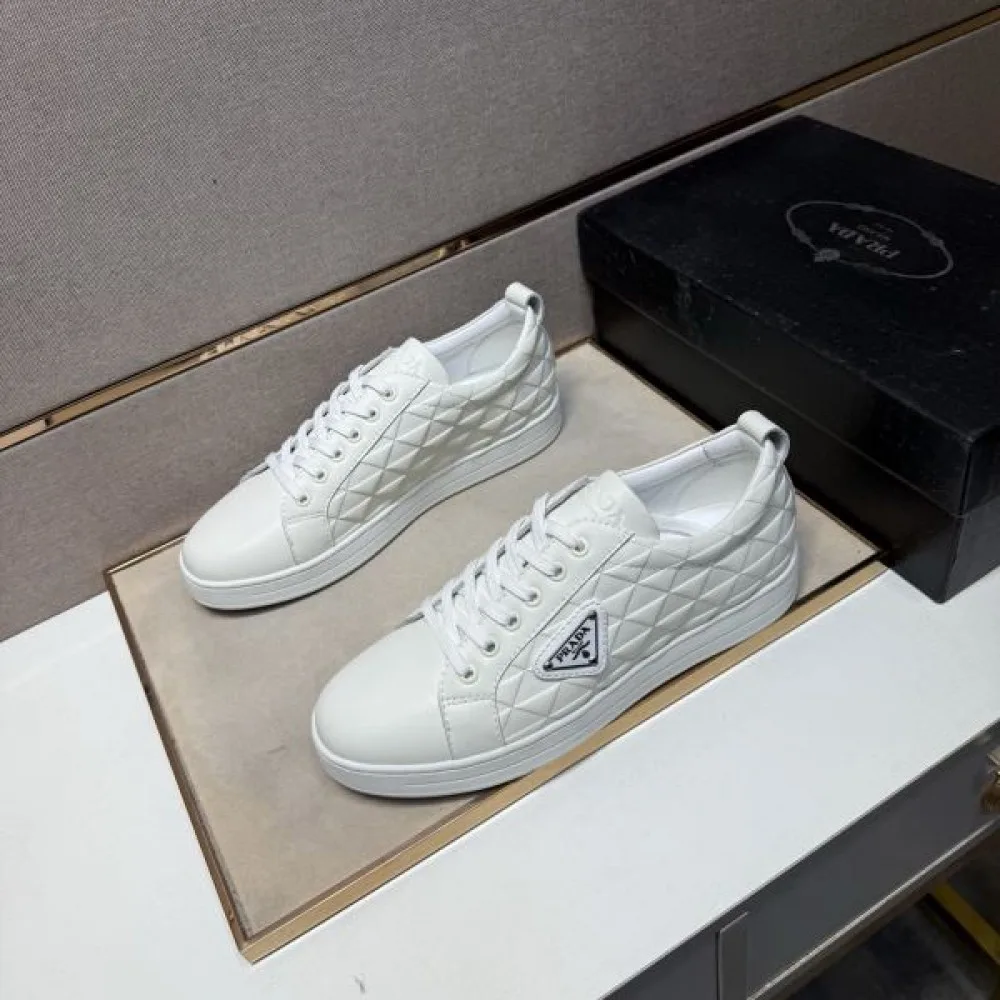 2025秋冬新作 PRADA プラダ メンズ カジュアルシューズ 最終価格セール開催中 商品画像 4