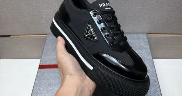 2025秋冬新作 PRADA プラダ メンズ カジュアルシューズ 新作完売続出の人気商品 商品画像 11