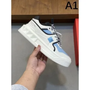 VALENTINO ヴァレンティノ 2025SS 最新作即発 メンズ用 カジュアルシューズ 商品画像 1