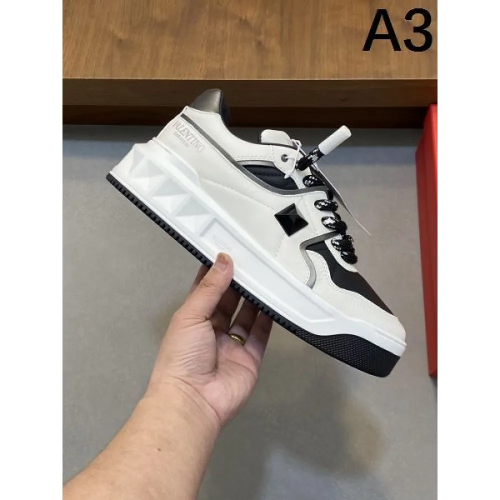 VALENTINO ヴァレンティノ 2025SS 最新作即発 メンズ用 カジュアルシューズ 商品画像 3