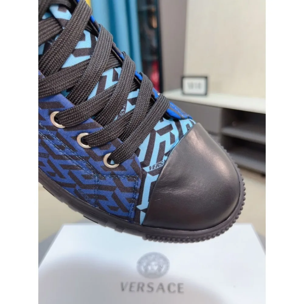 2025SS カジュアルシューズ VERSACE ヴェルサーチェ 大人っぽく見せる上品な一足 商品画像 6