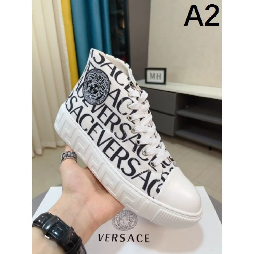 2025SS カジュアルシューズ VERSACE ヴェルサーチェ 少量入荷!限定モデル必見 商品画像 2