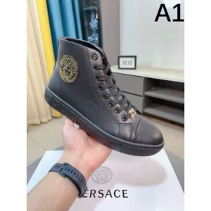 2025FW メンズ カジュアルシューズ VERSACE ヴェルサーチェ 超レアな入手困難品が登場 商品画像 1