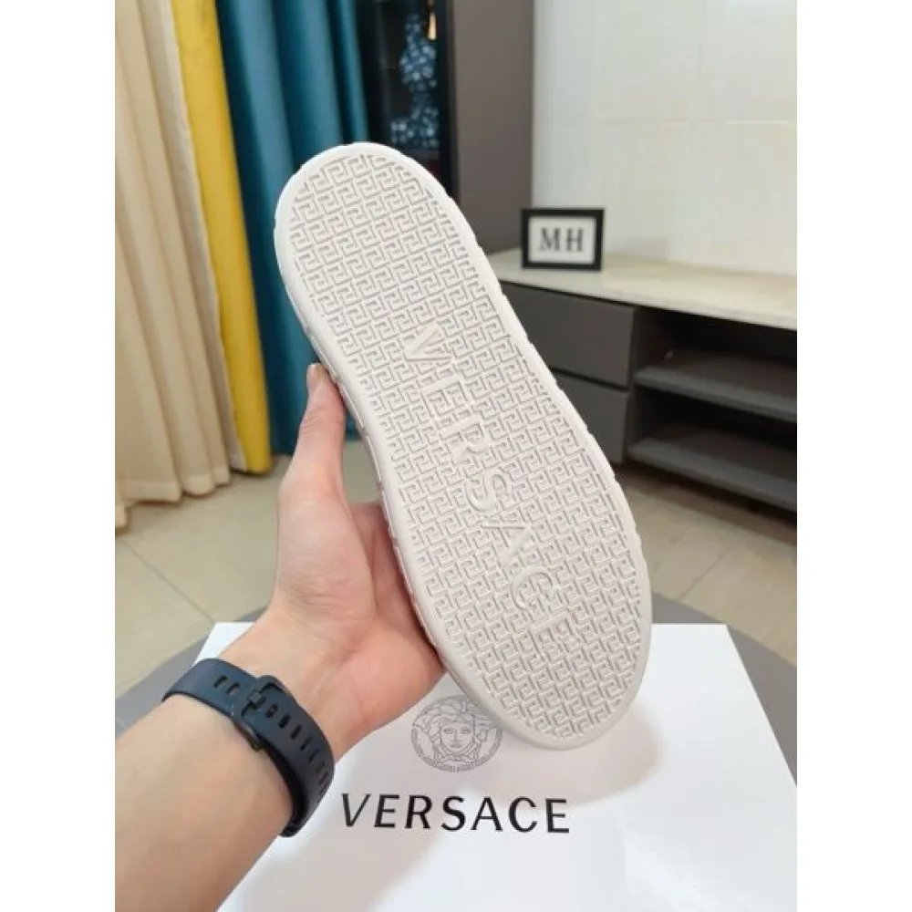 2025FW メンズ カジュアルシューズ VERSACE ヴェルサーチェ 超レアな入手困難品が登場 商品画像 8