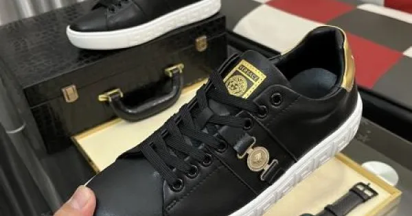 2025FW メンズ カジュアルシューズ VERSACE ヴェルサーチェ 秋冬も引き続き注目のアイテム 商品画像 11